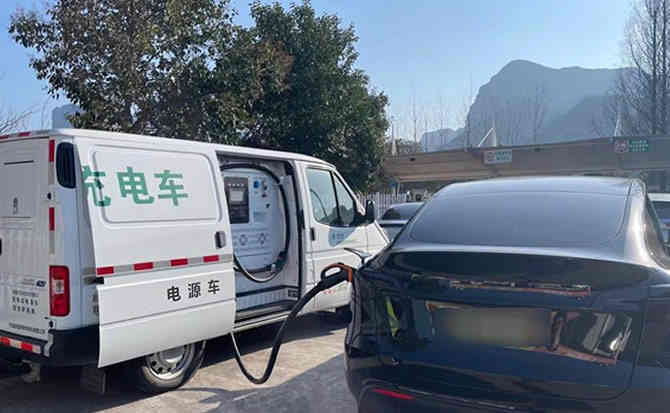 和顺汽车搭电